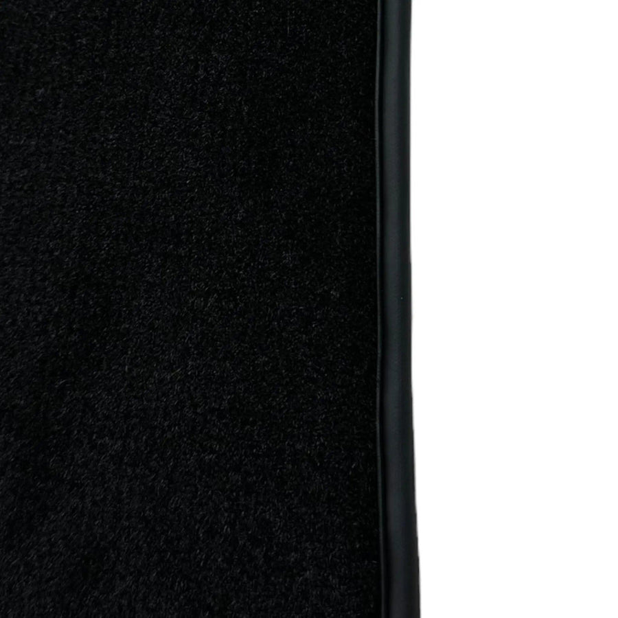 Black Floor Mats for Infiniti Q30 (2015-2020) - AutoWin
