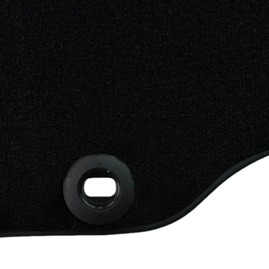 Black Floor Mats for Infiniti Q70 (2013-2020) - AutoWin