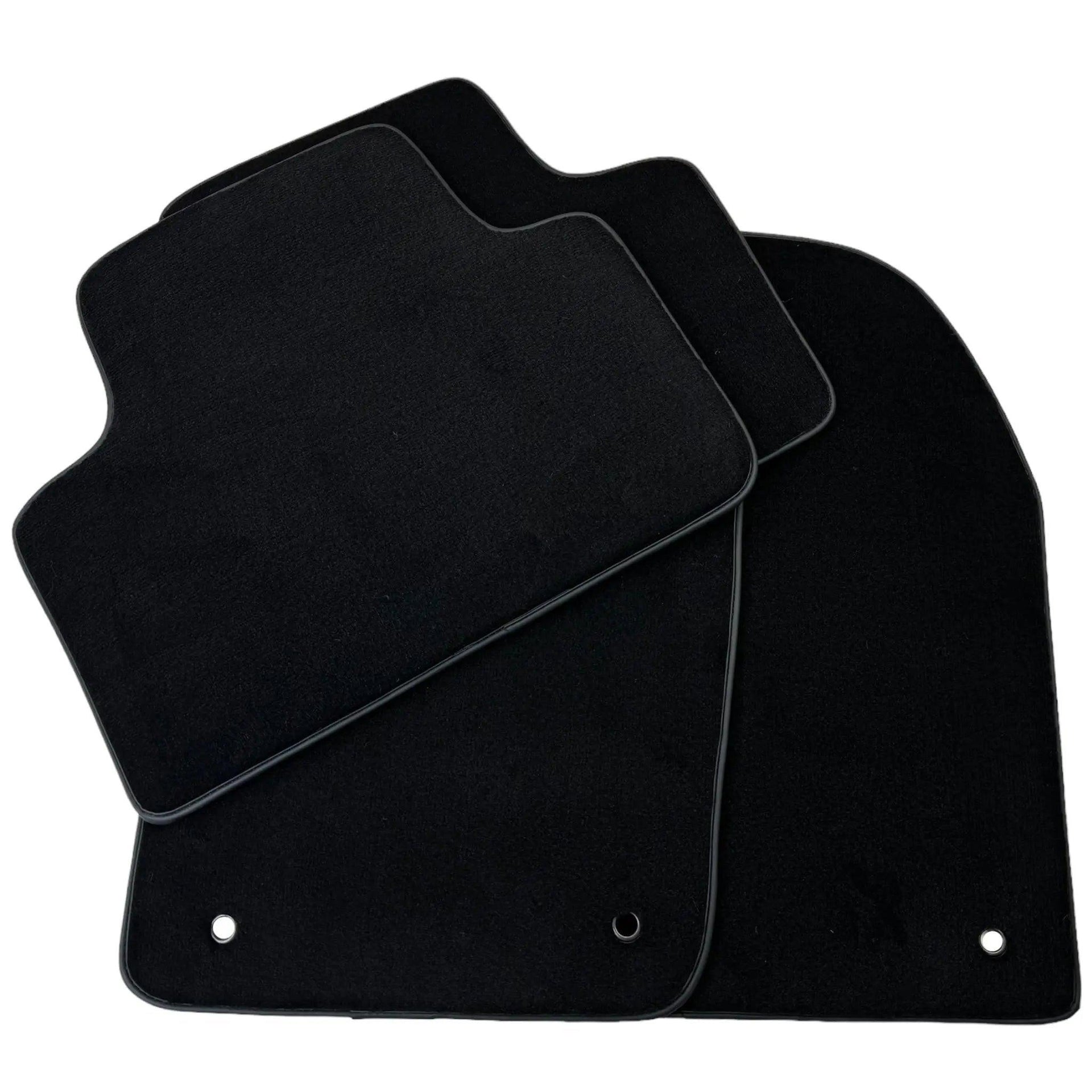 Black Floor Mats for Jeep Cherokee XJ (1984-2001) - AutoWin