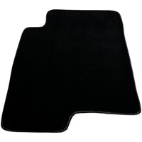Black Floor Mats For Mitsubishi Pajero III (2000-2004) - AutoWin