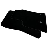 Black Floor Mats For Mitsubishi Pajero V80 (2006-2011) - AutoWin