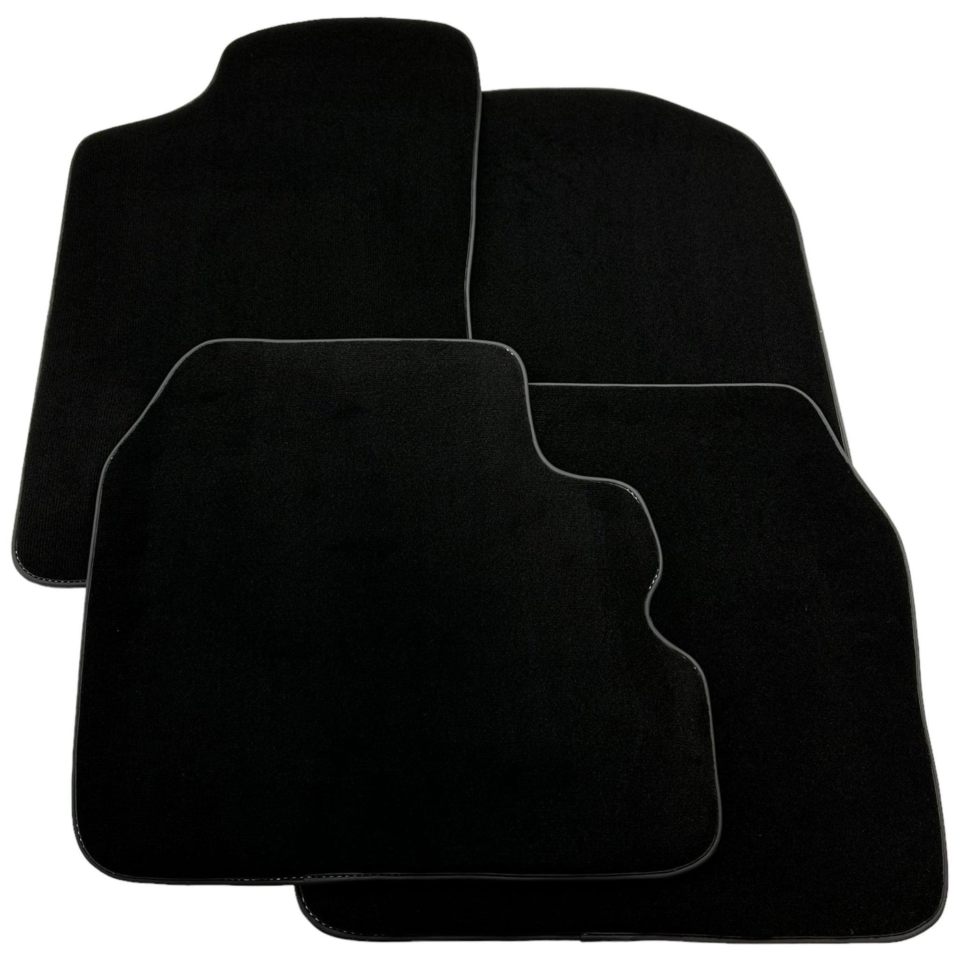 Black Floor Mats For Toyota Hilux (1998-2005) - AutoWin
