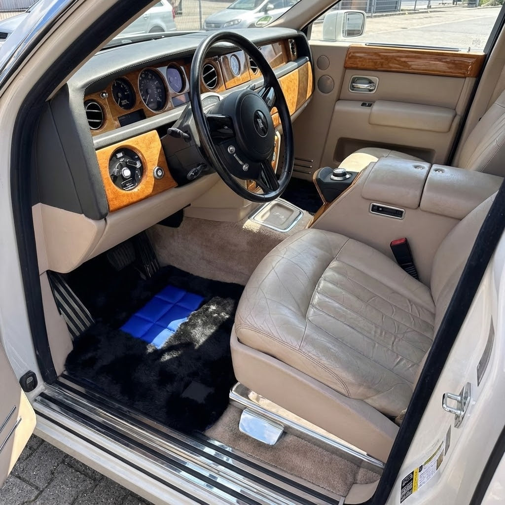 Black Sheepskin Floor Mats for Rolls Royce Phantom VIII (2017-2024) Various Leather Colors