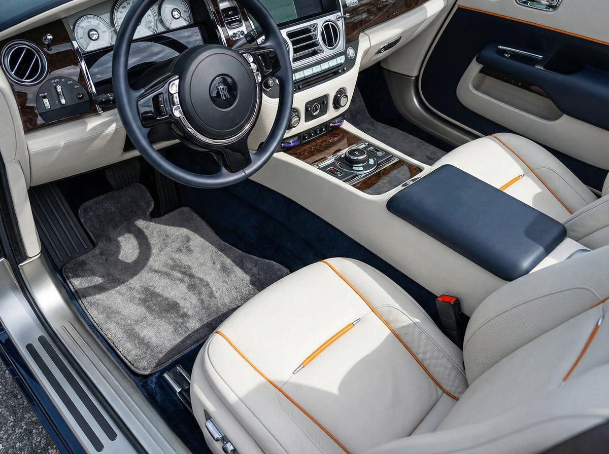 Interior look of floor mats for Floor Mats For Rolls Royce Dawn Rr6 2016-2023 Gray