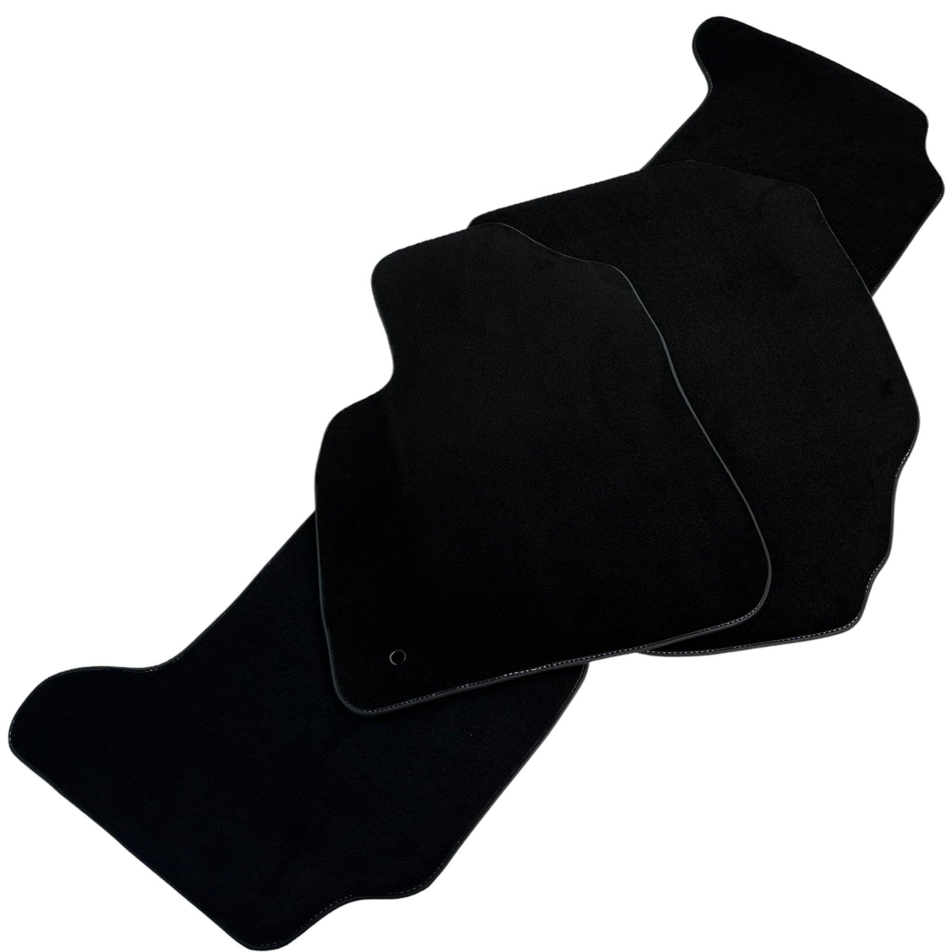 Floor Mats for Toyota Land Cruiser 100 (1998-2007) - AutoWin