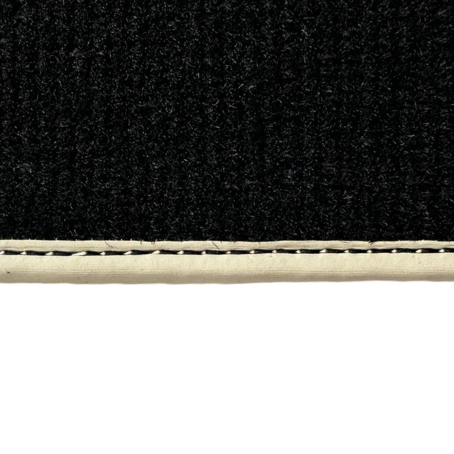 Black Floor Mats For Mitsubishi Pajero Sport (1996-2006) - AutoWin