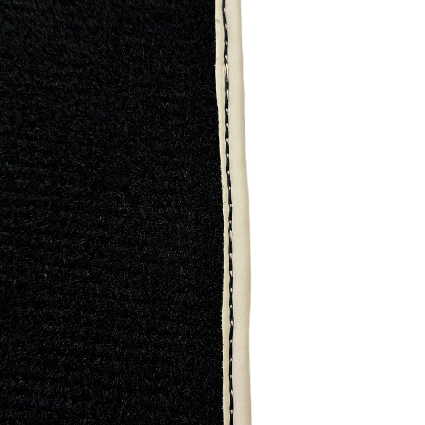 Black Floor Mats For Kia Sportage (2010-2016) - AutoWin