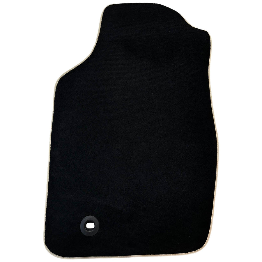 Black Floor Mats For Toyota Hilux (2005-2015) - AutoWin