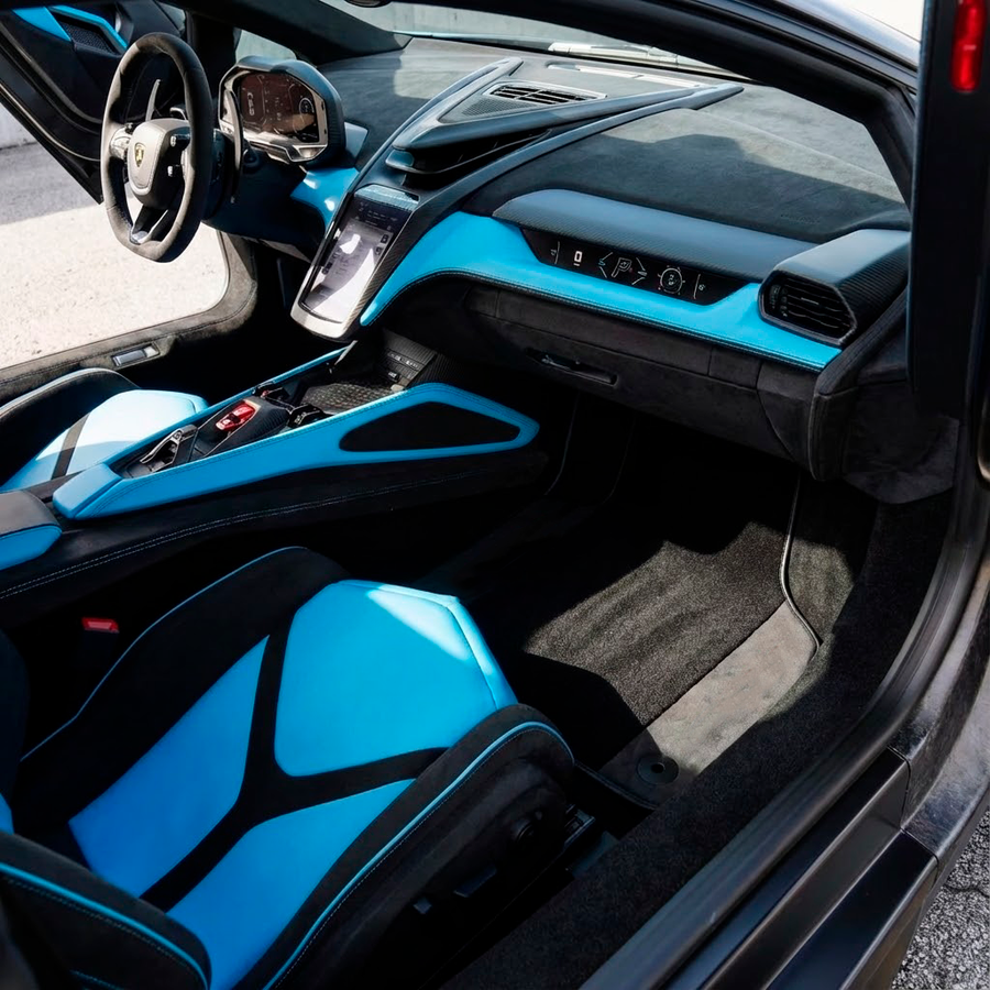 Anpassbare schwarze Fußmatten für Lamborghini Aventador S mit Alcantara-Leder