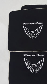 Tappetini neri per auto con finitura beige per Pontiac FireBird (1970-1981) Trans Am