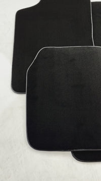 Tapis de Voiture Noirs Pour Toyota Hilux (1998-2005)
