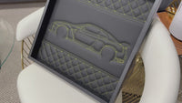 Art mural en cuir noir inspiré de la Nissan GTR : Décor de