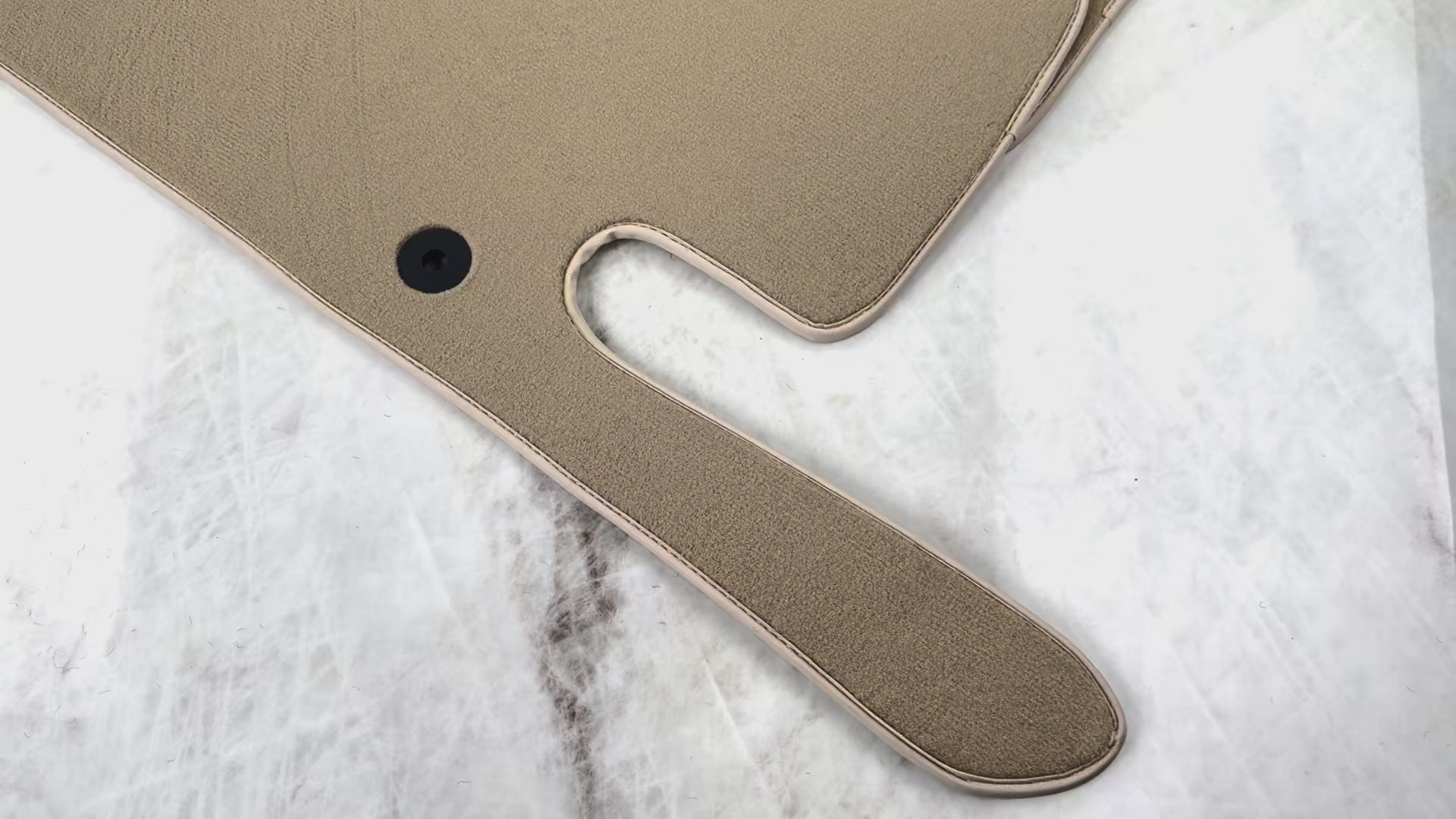 Tappetini per auto beige per Chevrolet Corvette C5 (1997-2004) con rifiniture beige - AutoWin