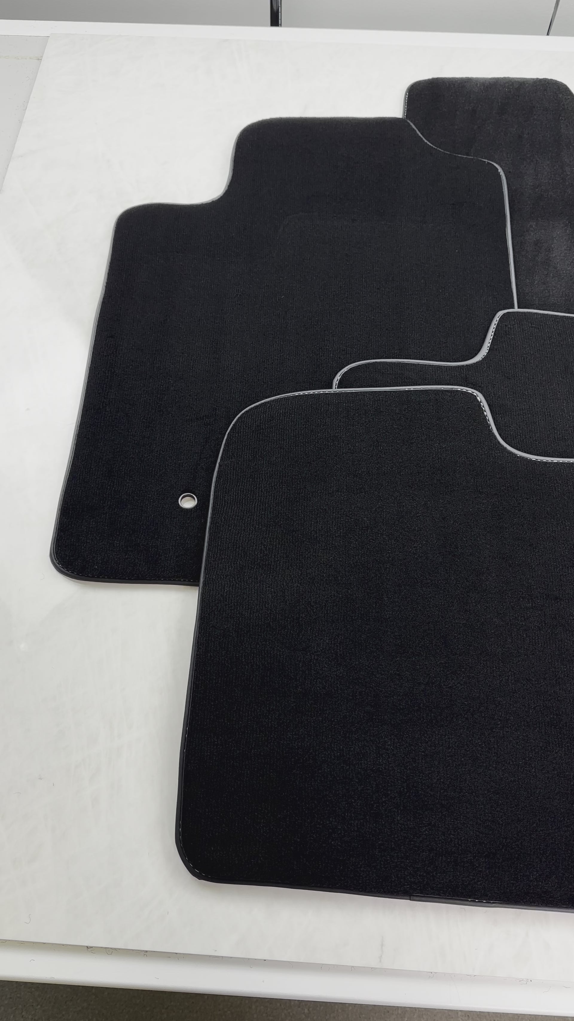 Tapis de voiture noirs pour Toyota Corolla E12 (2001-2007) - AutoWin
