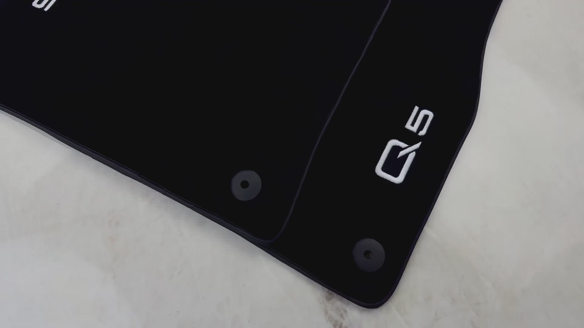 Tappeti neri per auto Audi Q5 8R (2008-2017) - AutoWin.EU