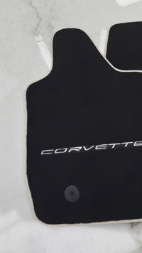 Tappetini neri per auto per Chevrolet Corvette C7 Convertible (2014-2019) con rifiniture beige