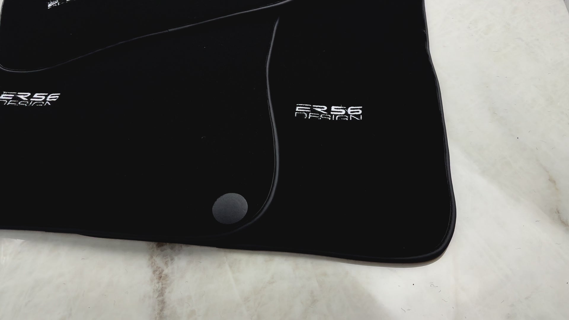 Schwarze Luxus-Fußmatten für Mercedes Benz C-Klasse W203 Limousine (2000–2007) | ER56-Design - AutoWin