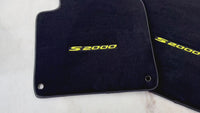 Tappetini per auto Honda S2000 (1999–2004) su misura neri con logo S2000 giallo