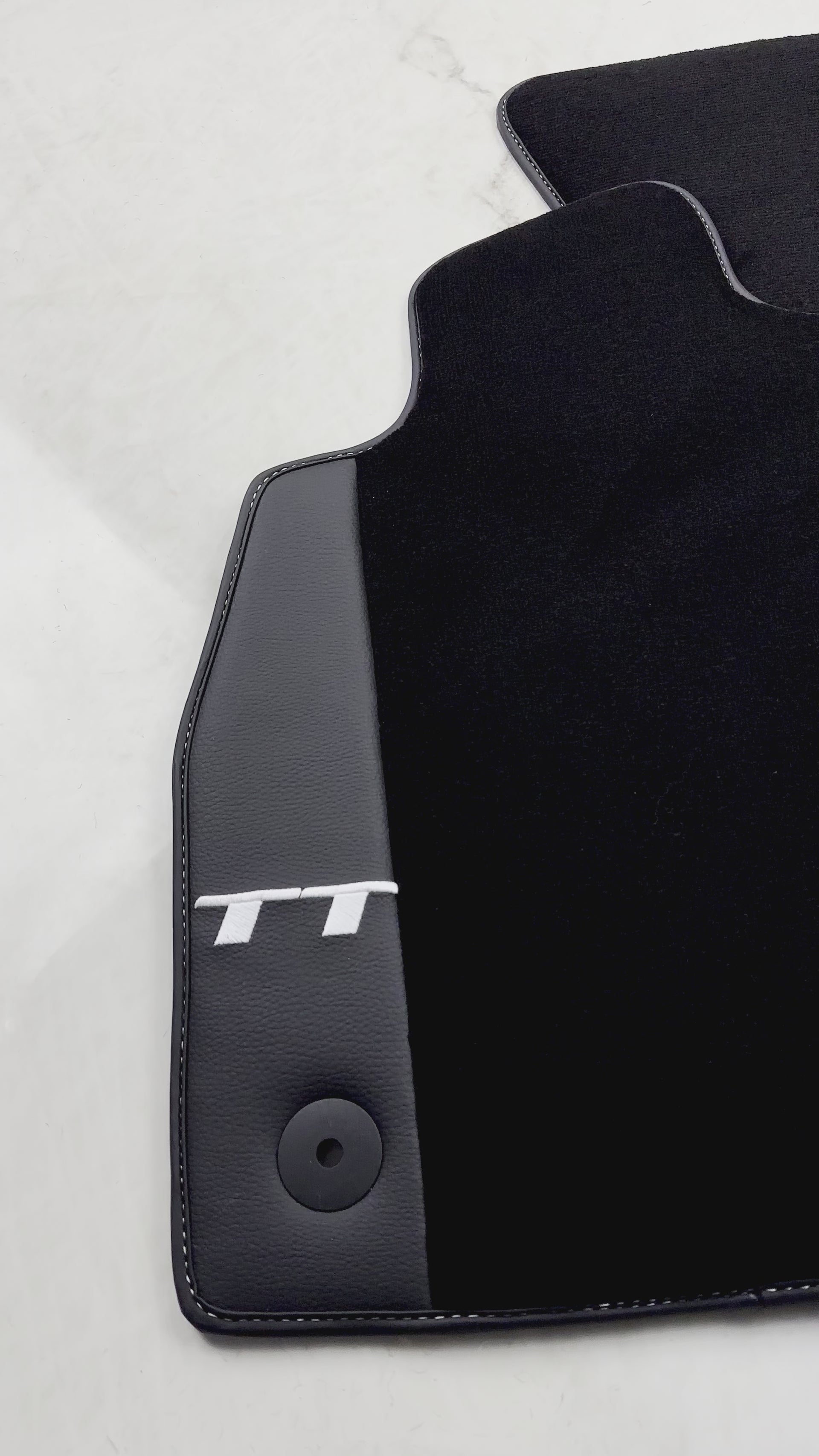 Schwarze Fußmatten für Audi TT MK1 Coupe (1998–2006) mit Leder - AutoWin