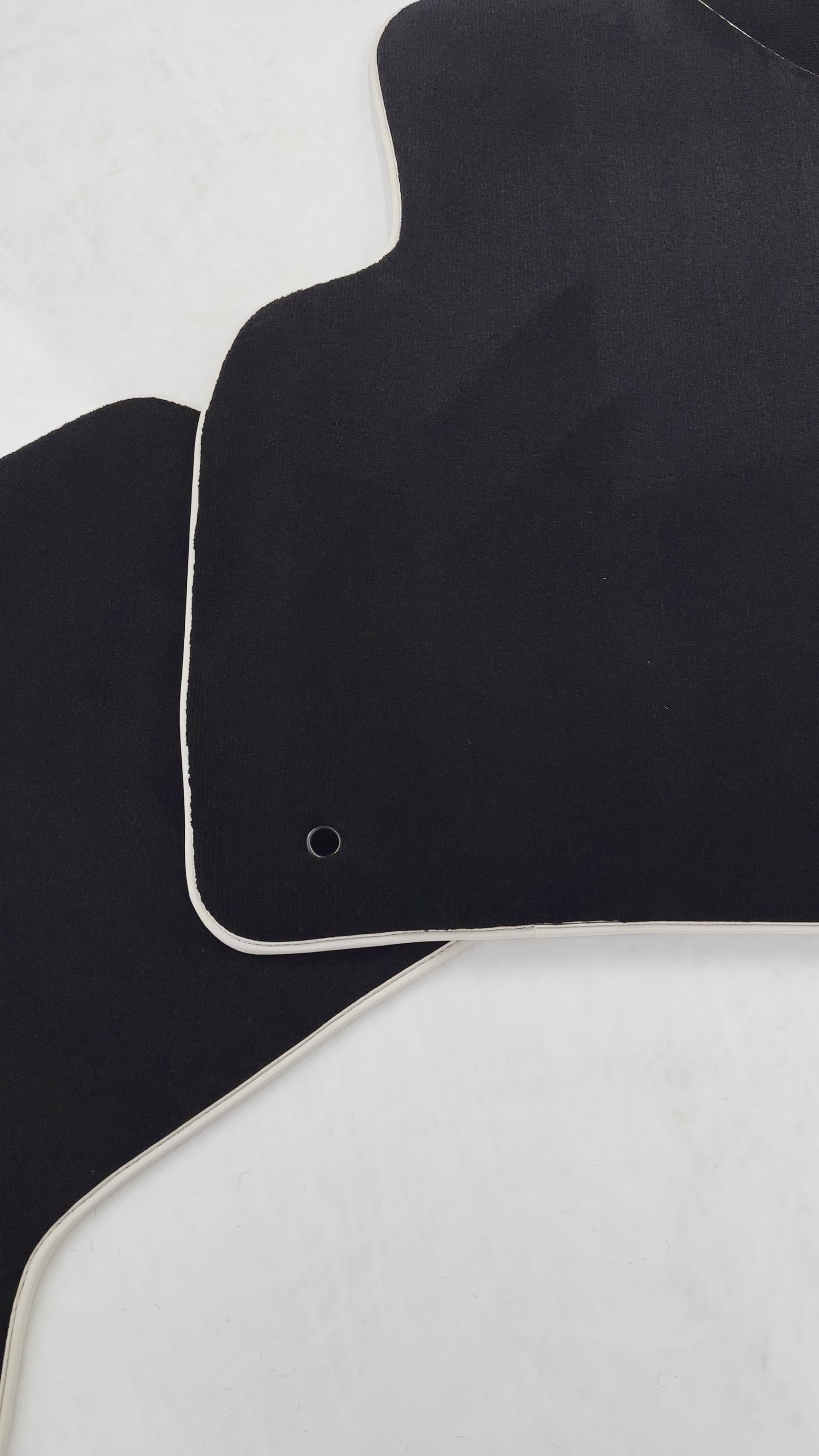 Tappetini per auto per Toyota Land Cruiser 100 (1998-2007) | Rifinitura beige - AutoWin