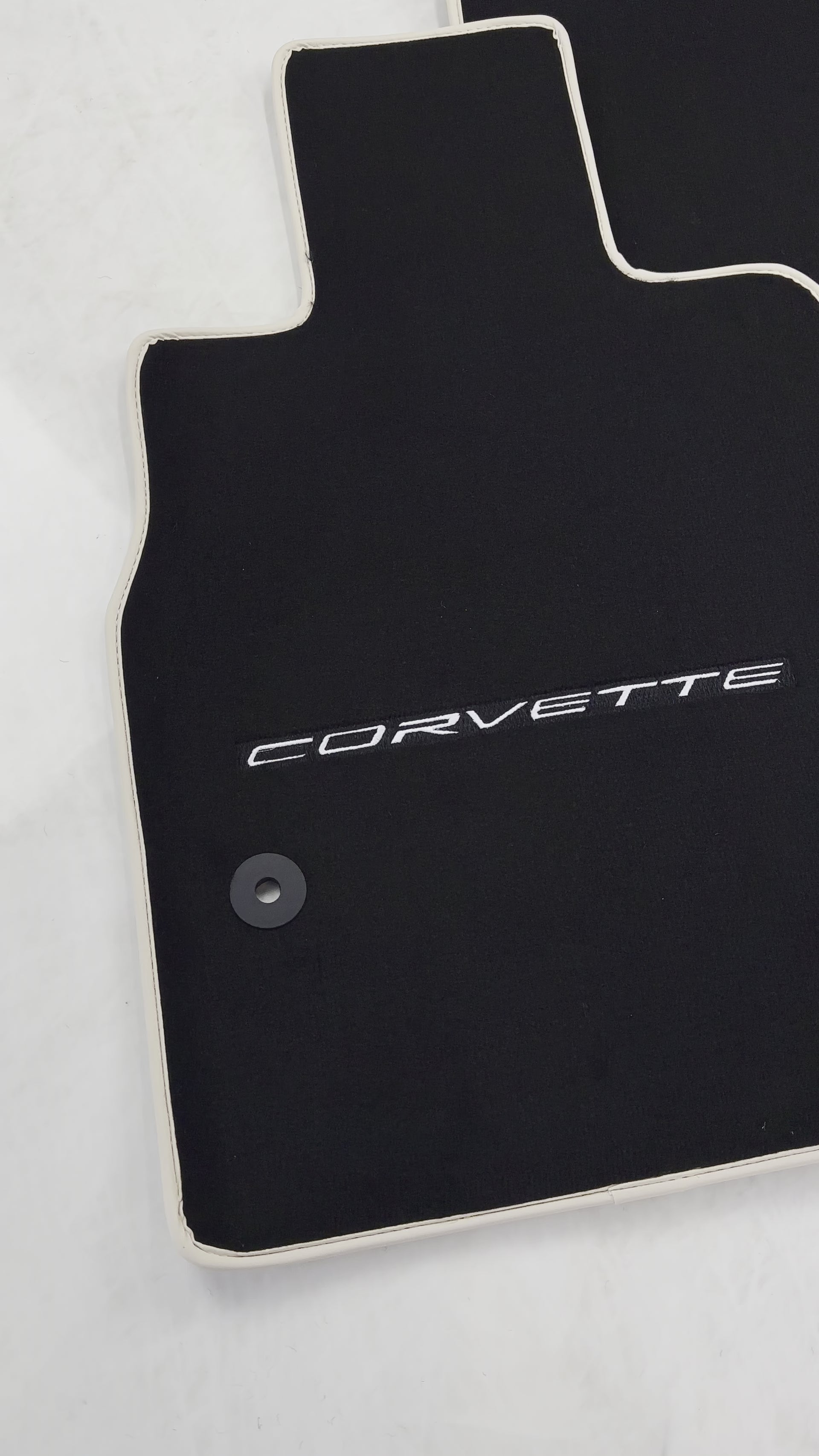 Tapis de voiture noirs pour Chevrolet Corvette C8 (2020-2024) - AutoWin