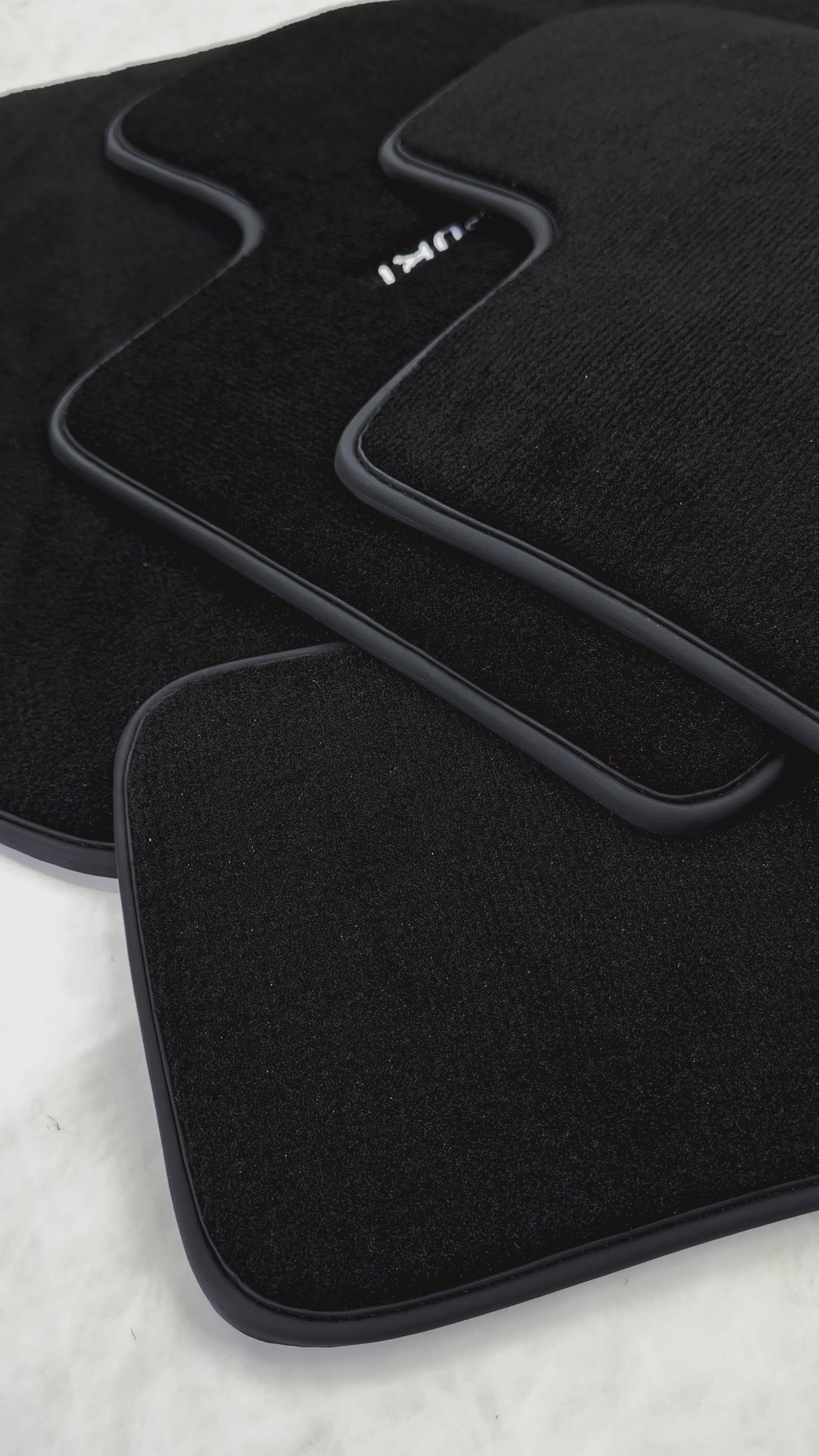 Tapis de voiture pour Lexus SC 430 (2001-2010) ER56 Sport - AutoWin.EU