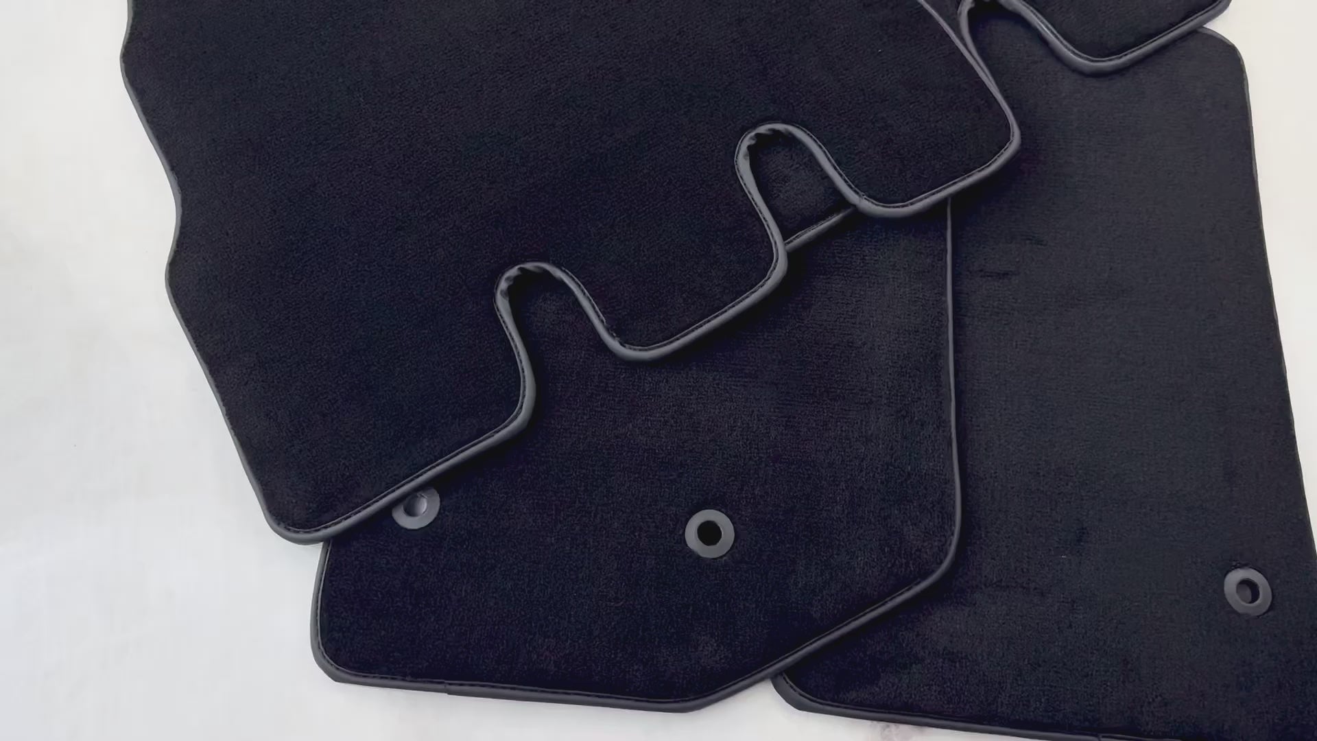 Alfombrillas Negras para Jeep Wrangler JK (2007-2018) 5 Puertas - Doble Fijación - AutoWin.EU