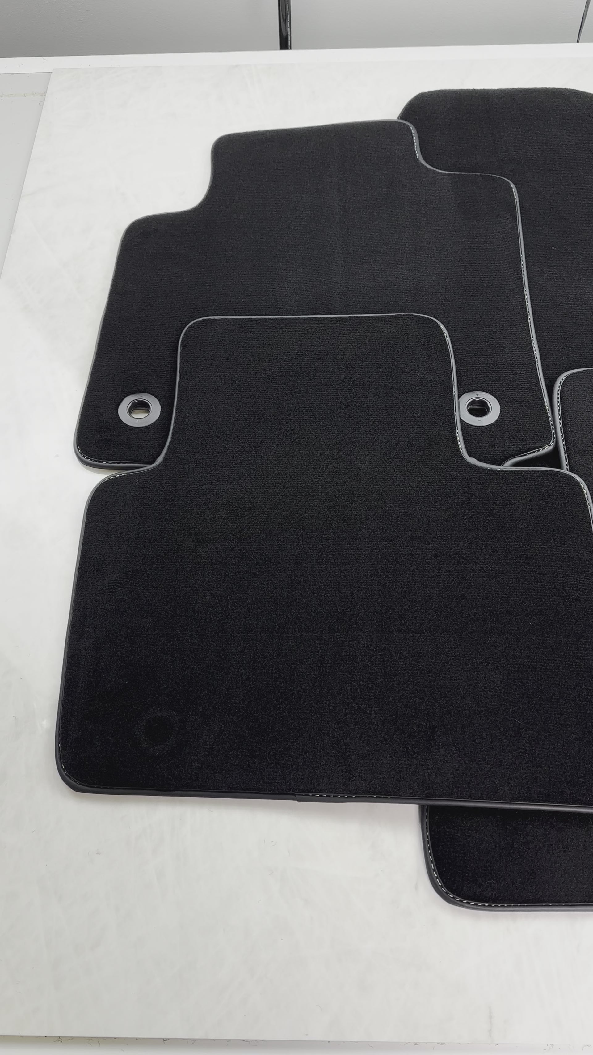 Alfombrillas negras para coches para Toyota Rav 4 (2019-2023) - AutoWin