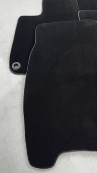 Schwarze Fußmatten für Honda Civic VIII (2008–2011).