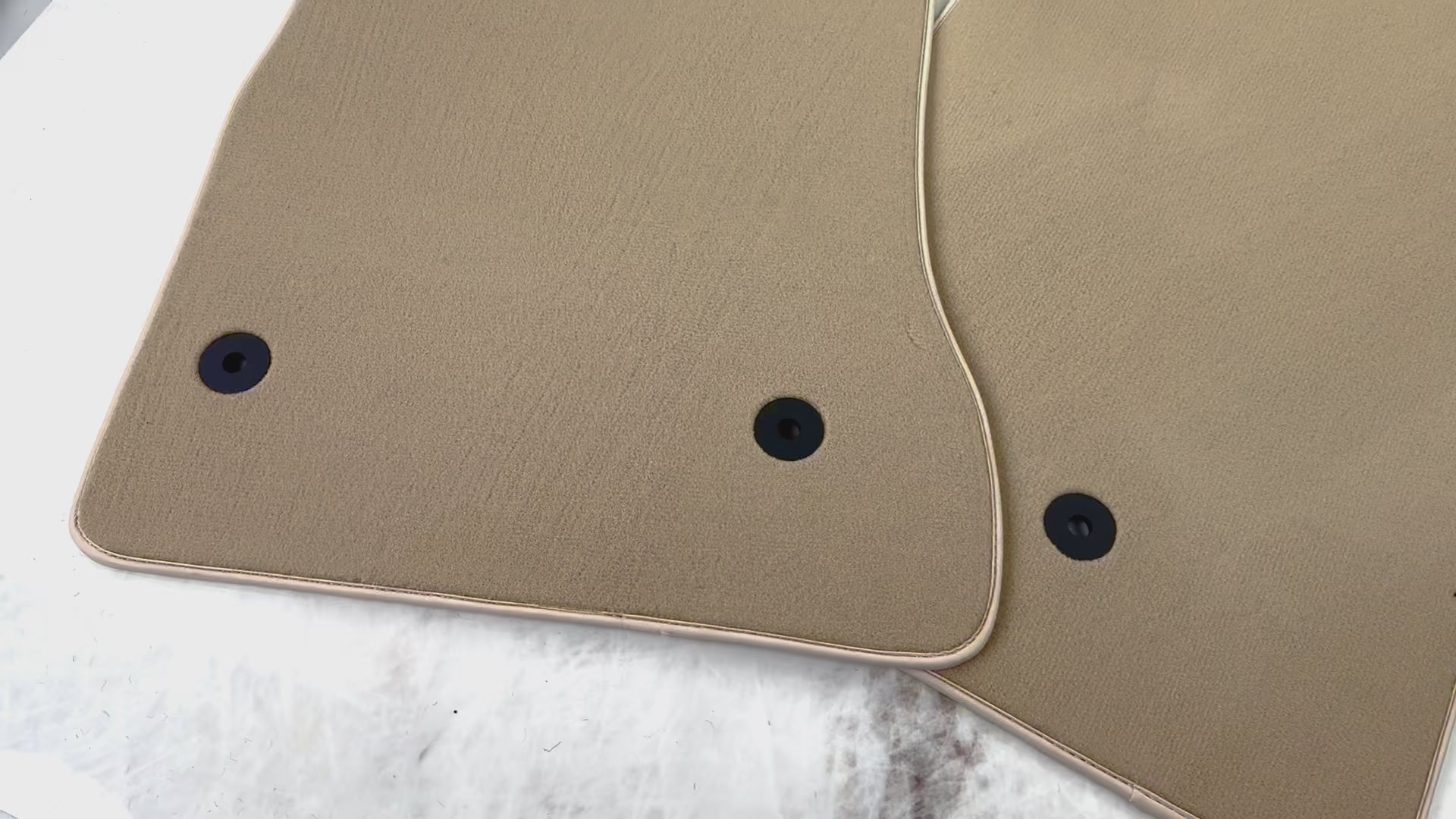 Alfombrillas beige para Chevrolet Corvette C6 (2005-2013) con borde beige - AutoWin