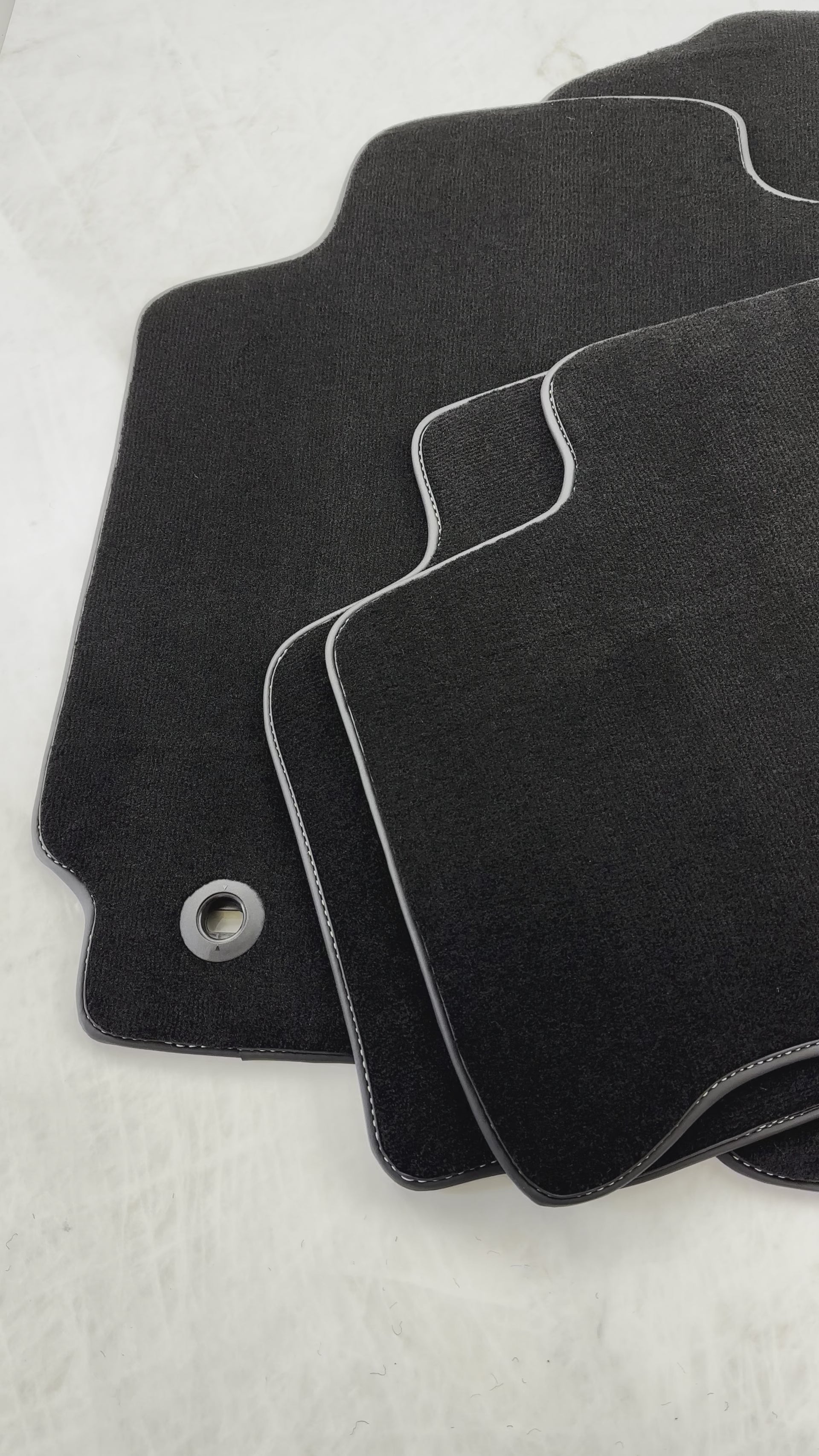 Alfombrillas negras para coches Toyota RAV4 (2013-2018) - AutoWin