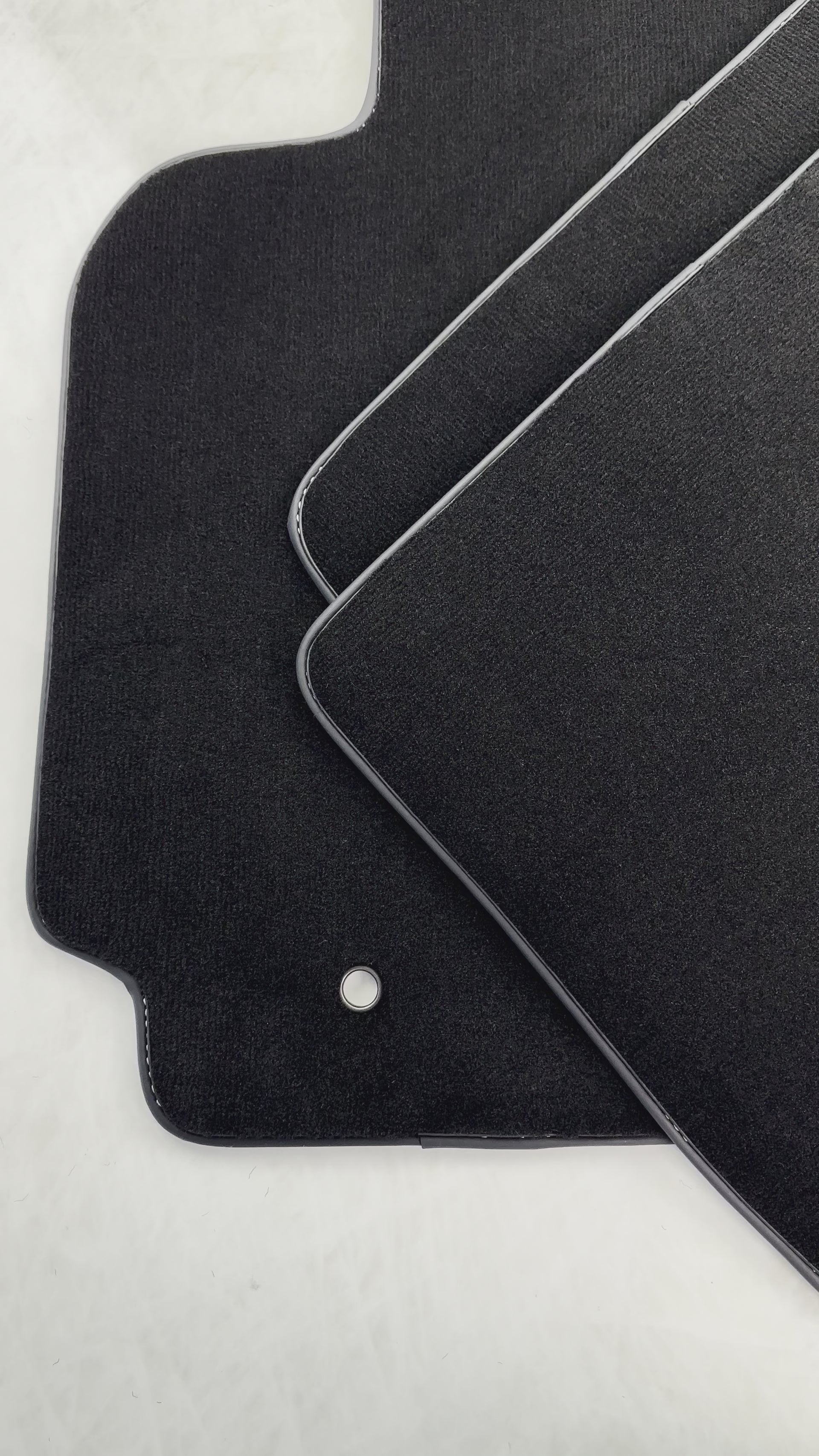 Tappetini neri per auto per Toyota RAV4 (2000-2003) - AutoWin