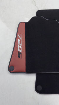 Tappeti auto neri per McLaren 720S (2017-2021) con pelle rossa