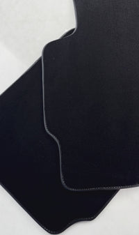 Black Floor Mats For Honda CR-V (1997-2001)