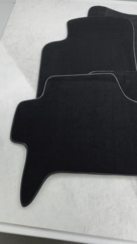 Tapis de voiture noirs pour Mitsubishi Pajero Sport (2009-2015)