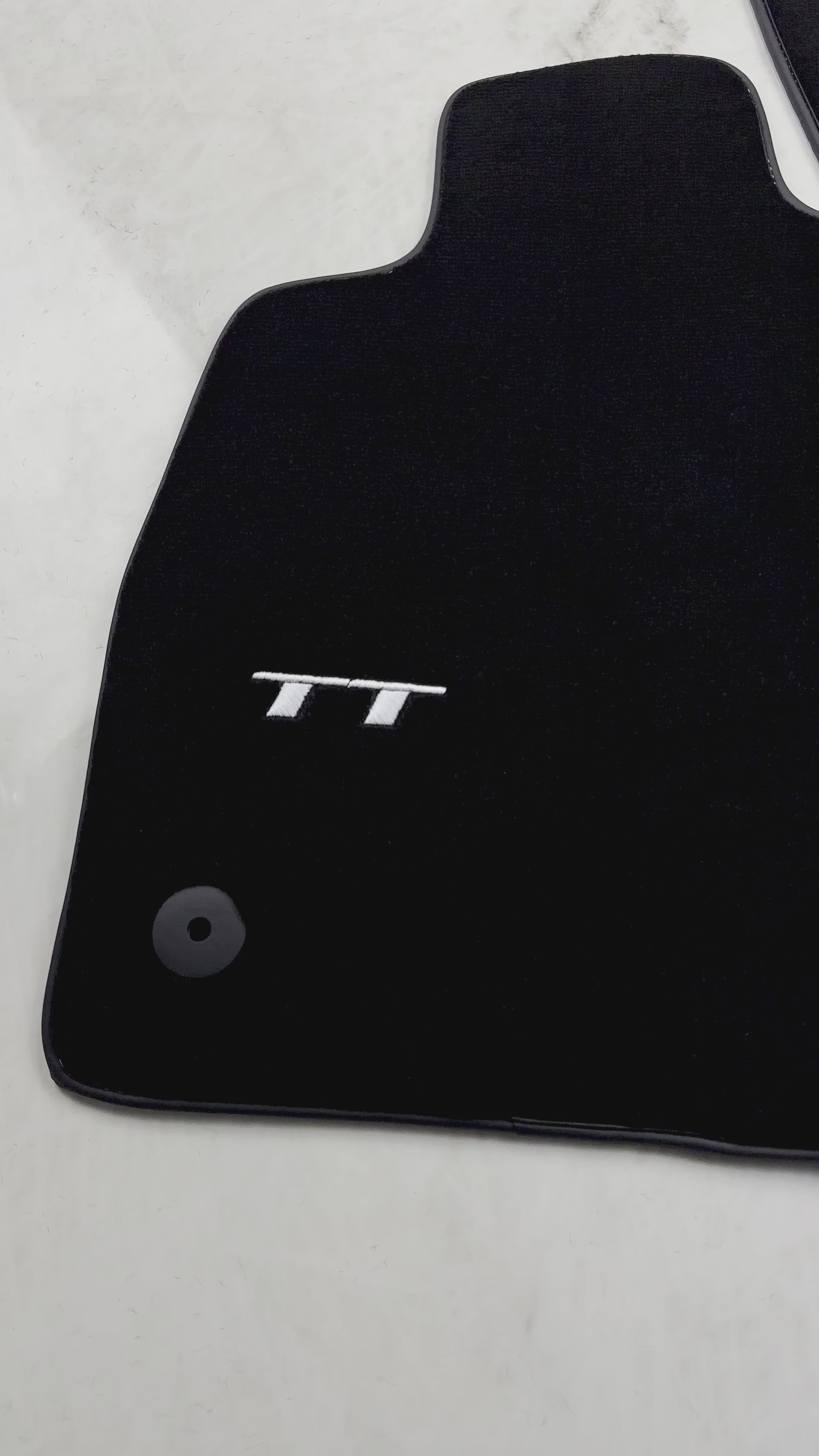 Tapetes de coche negros para Audi TT MK1 Coupé (1998-2006) - AutoWin