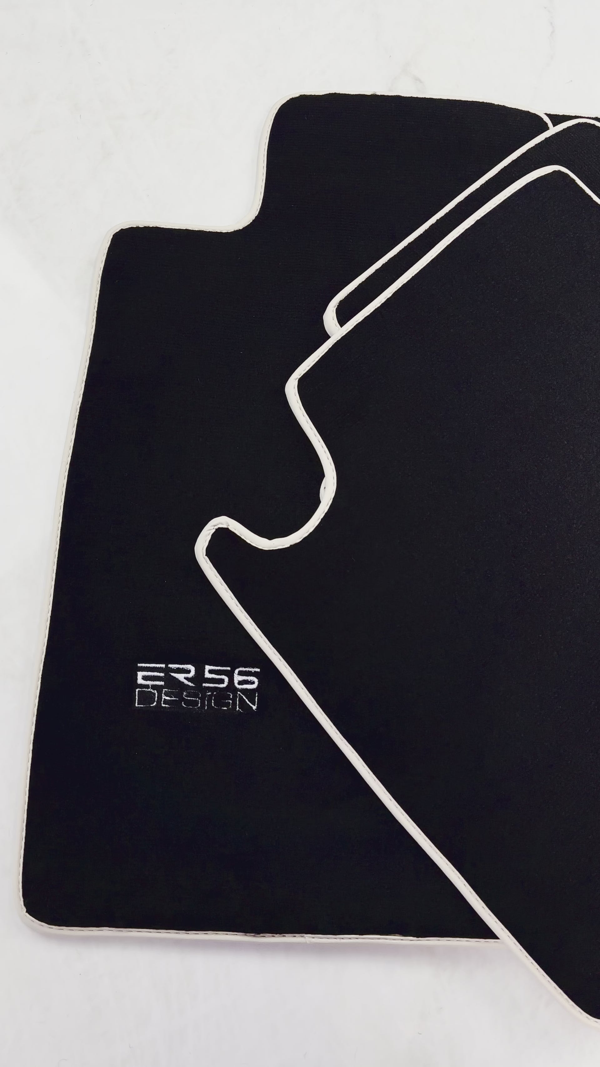 Alfombrillas negras para coches para Toyota Land Cruiser 120 (2002-2009) borde beige | Diseño ER56 - ER56 Design