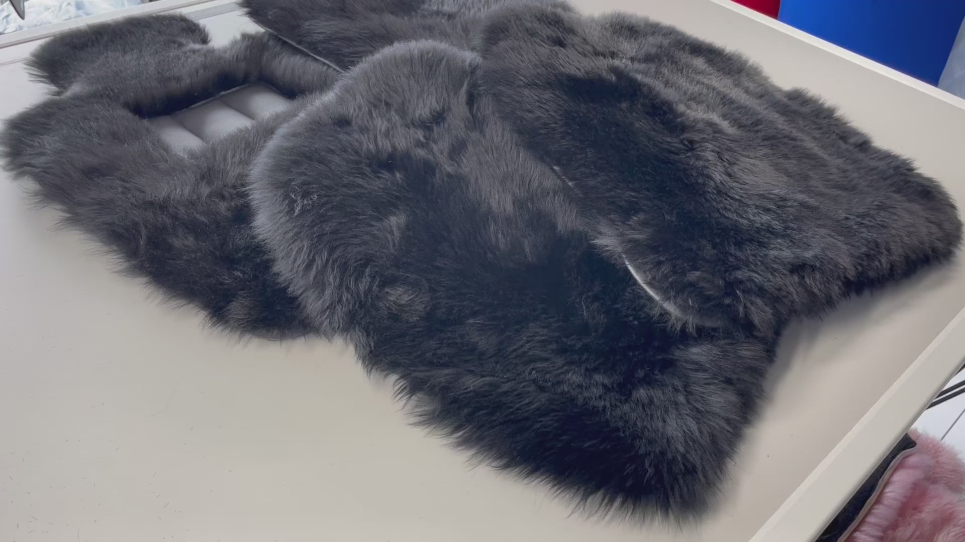 Fußmatten aus echtem Schaffell für Rolls Royce Ghost Serie I (2010–2020) Er56 Design Marke - ER56 Design