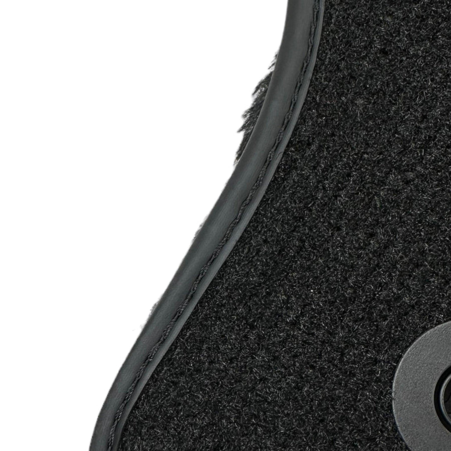 Black Sheepskin Floor Mats For Mercedes Benz E-Class W124 Sedan (1985-1995) | ER56 Design - AutoWin